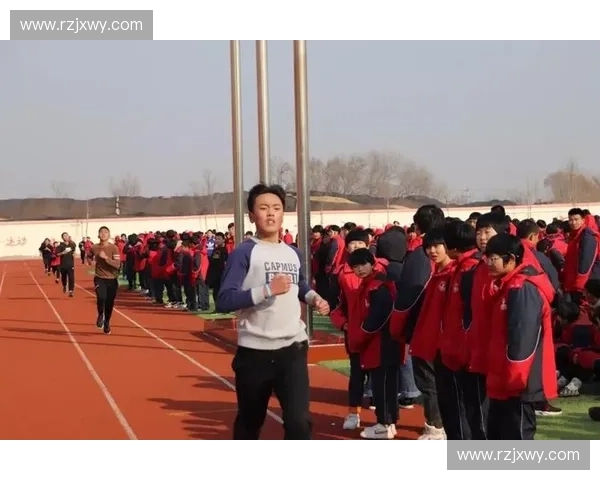 哈林篮球队奋力拼搏，重振辉煌再创历史新篇章